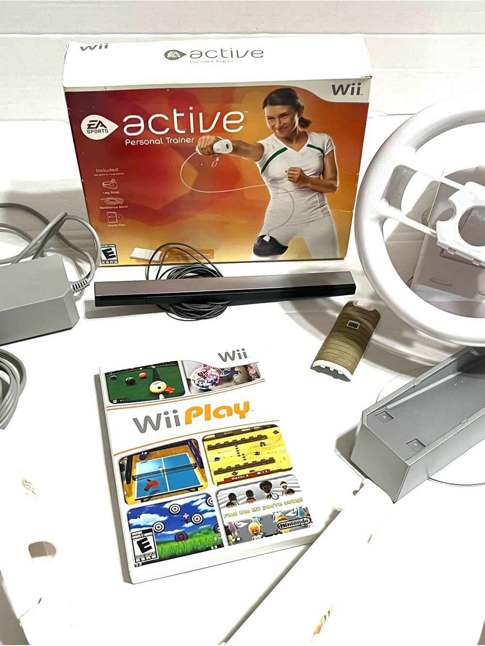 Nintendo White Motion Controller & Active Accessory Bundle - Picture 3 of 16